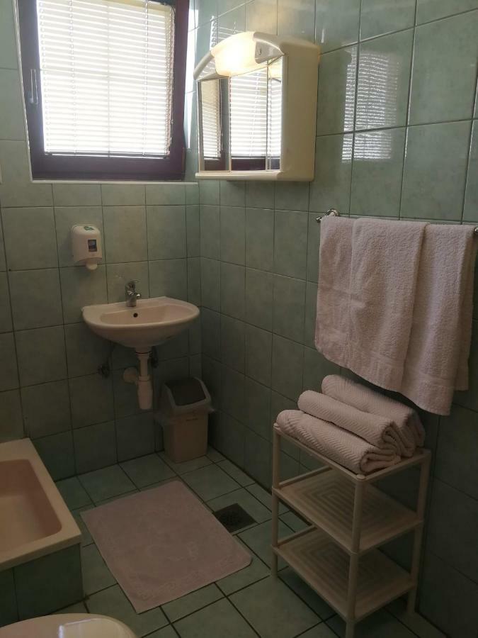 Kavana I Sobe Monika Hotel Gáborvölgy Kültér fotó